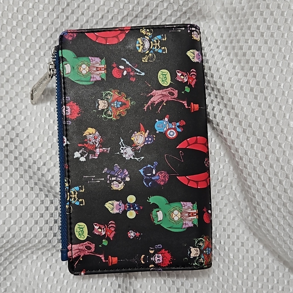 LOUNGEFLY MARVEL SY CHIBI GROUP FAUX LEATHER SNAP WOMENS WALLET - Picture 2 of 8